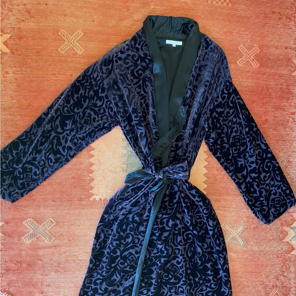 Little Giraffe velvet burnout robe size S